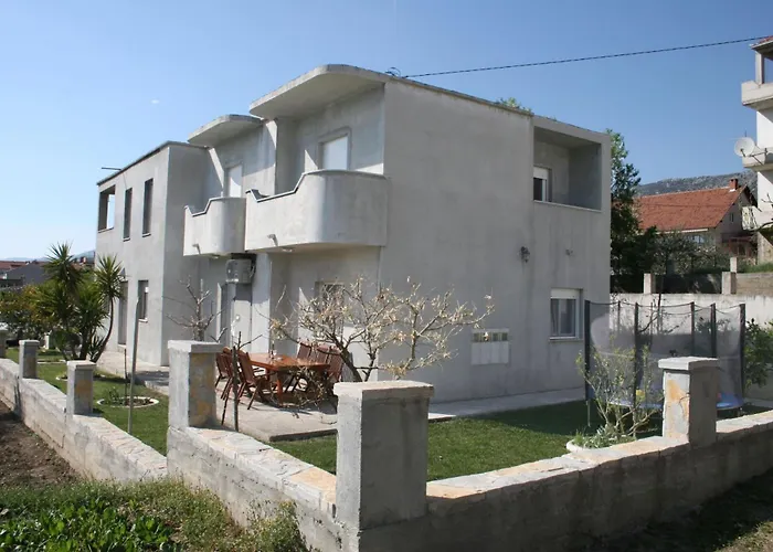 Apartments Ivica